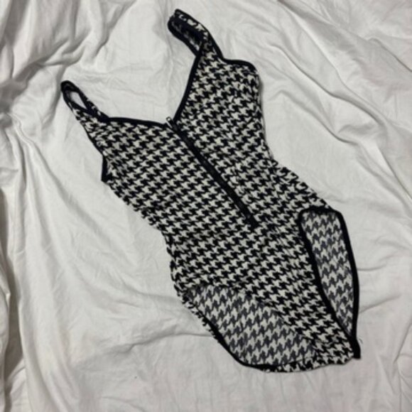 5/$10 👙 | VINTAGE | Zip-Up One-Piece Swimsuit - Picture 1 of 2
